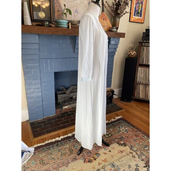 VINTAGE Lorraine Light Blue Lace Chemise Robe Sheer Size S Button 1960s MCM - Picture 4 of 12